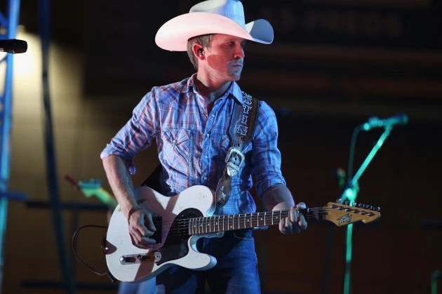 Justin Moore Justin Moore