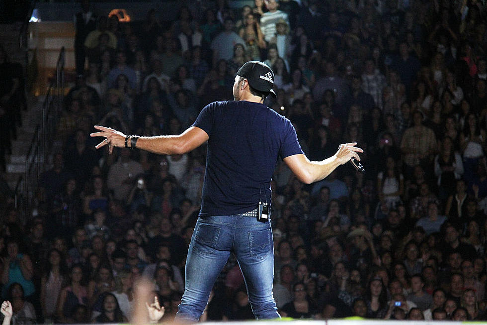Taming the Sexy Beast: Luke Bryan Plans to Tone Down His Booty Shakin’ in the Future