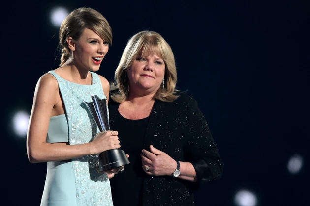 Taylor Swift, Andrea Swift