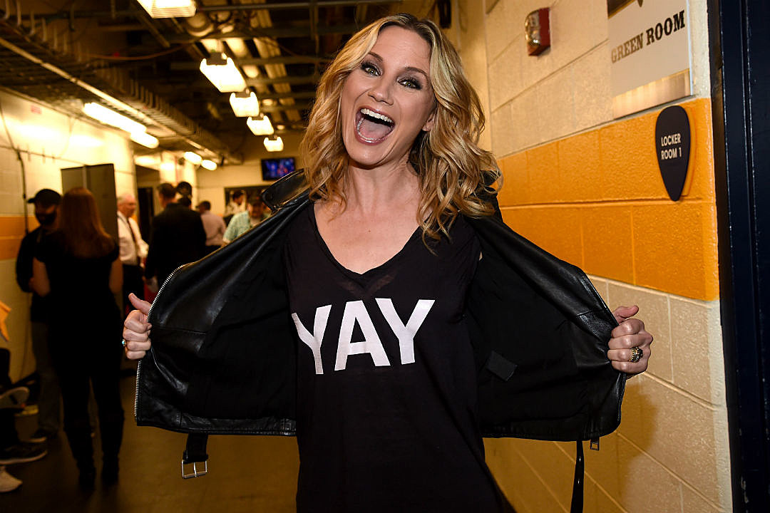 Jennifer Nettles NHL