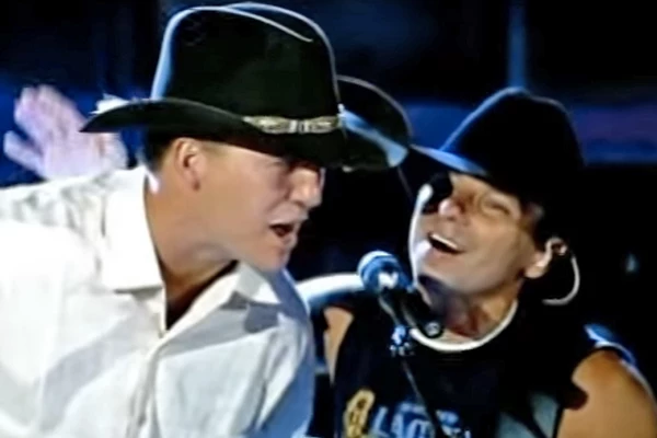 Peyton manning dating kenny chesney