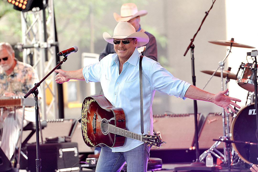 Alan Jackson to Release Live at Red Rocks DVD