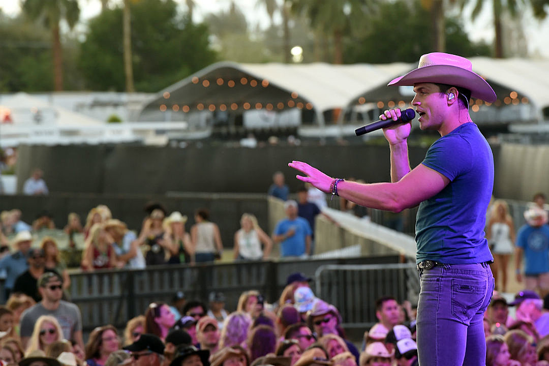 Dustin Lynch
