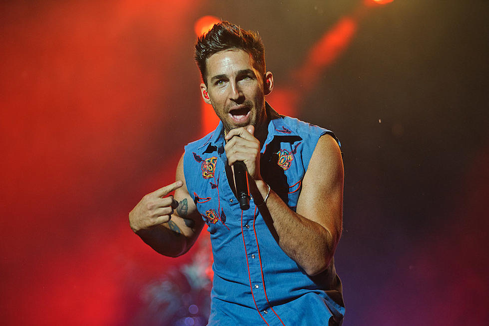 Jake Owen Pays Tribute to His Father on ‘American Love’