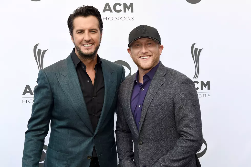 Check Out These 2016 ACM Honors Red Carpet Pictures
