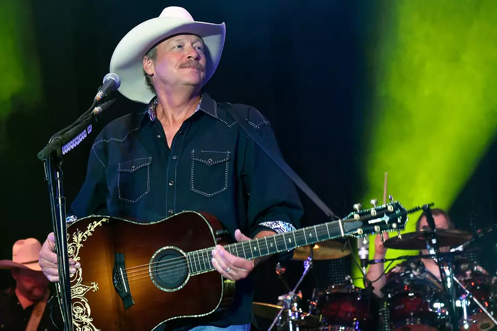 Alan Jackson Part of Country Music Hall of Fame Class of 2017