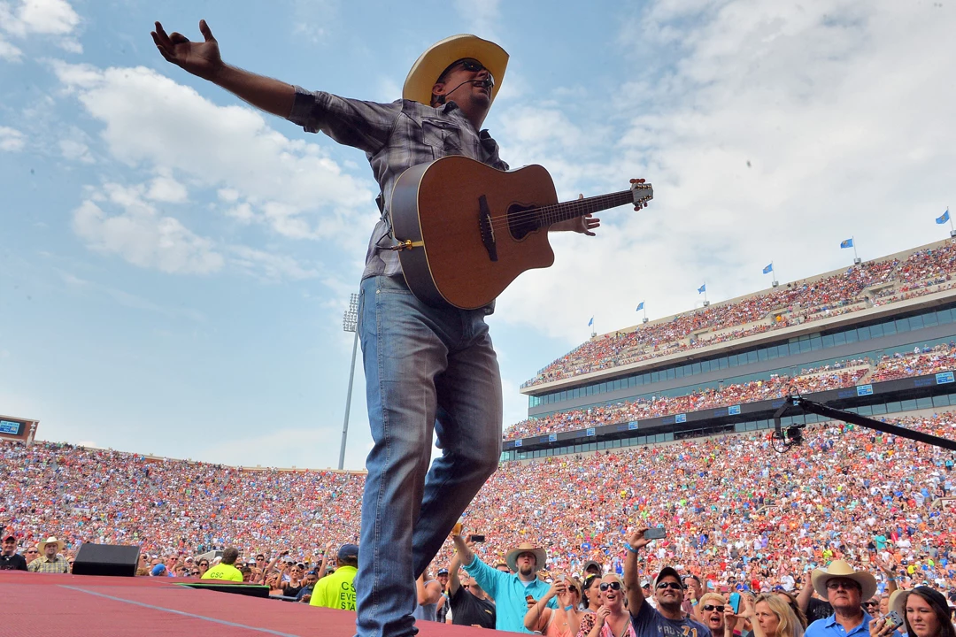 garth-brooks--atlanta-stadium-show-2017
