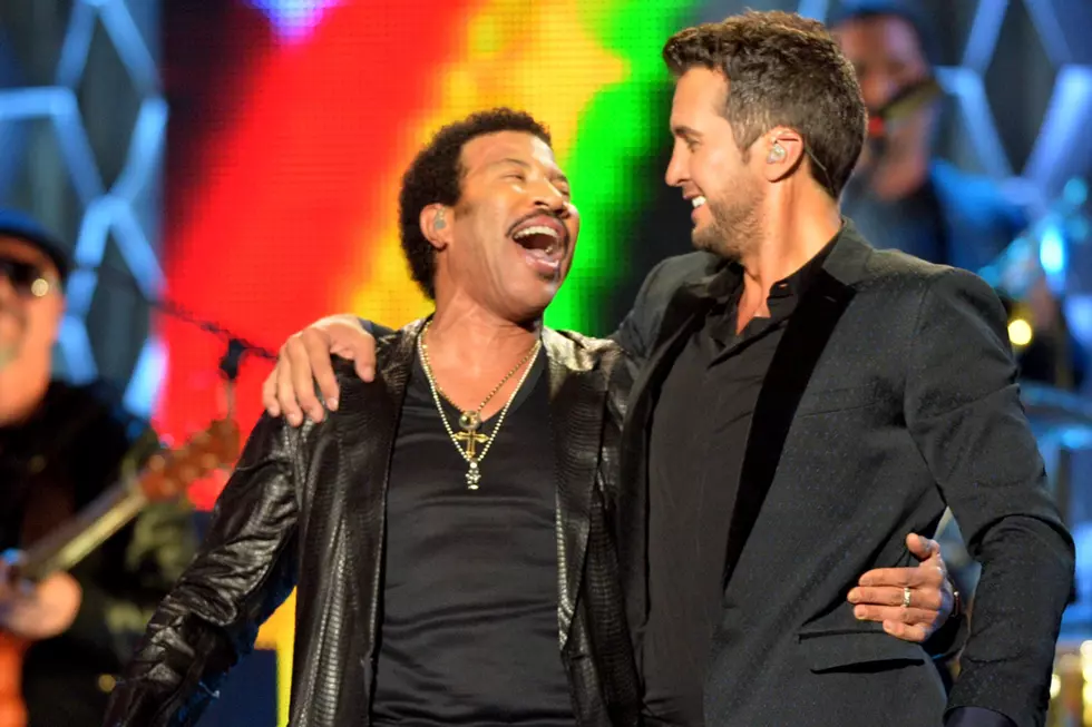 Luke Bryan Gets a Piano Lesson at the School of Lionel Richie [Watch]