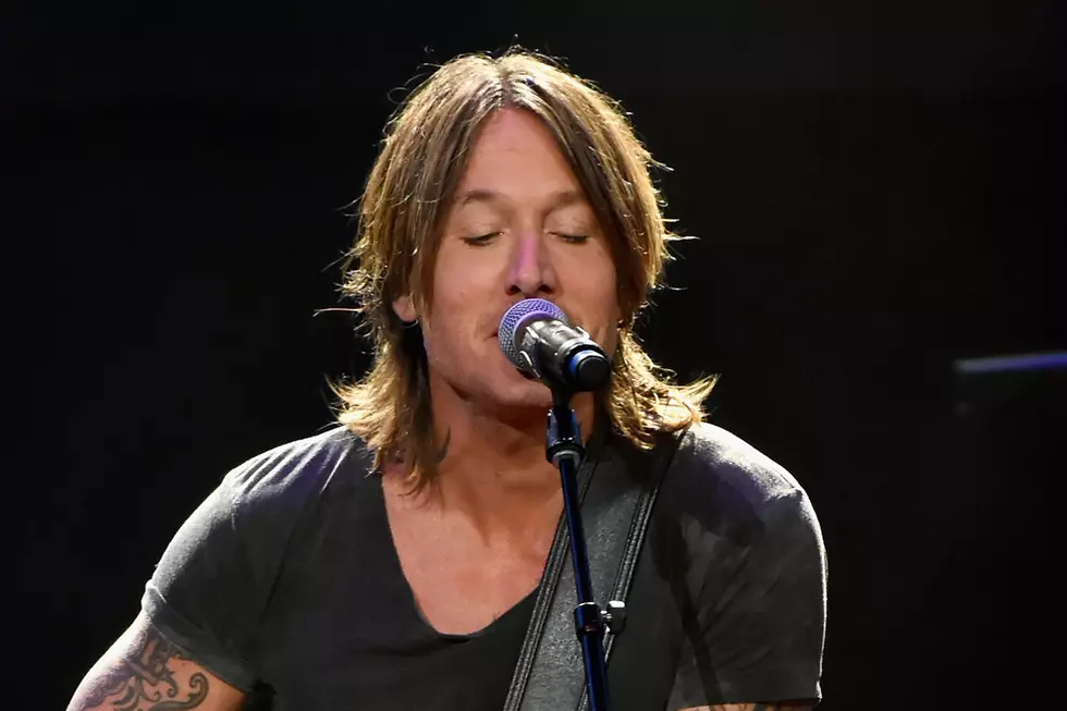 Keith Urban Takes a Stand With Powerful ‘Female’ at 2017 CMA Awards