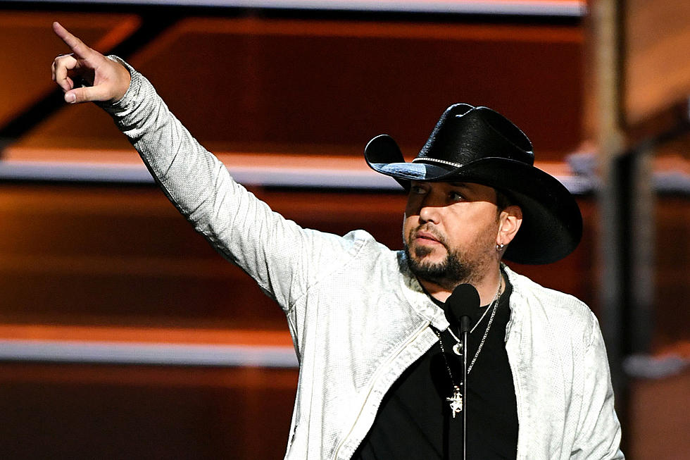 Jason Aldean Wins Entertainer of the Year at 2018 ACM Awards