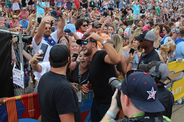 The Best Pictures From 2018 CMA Fest's Riverfront Stage (So Far)