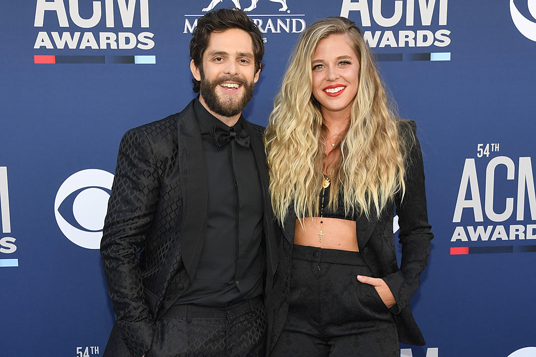 Thomas Rhett's Daughter Willa Gray Did Mom's Makeup, and It's So Cute [Picture]