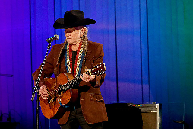 Willie Nelson Re-Records 'I'll Be Seeing You' for COVID-19 Vaccine PSA [Watch]