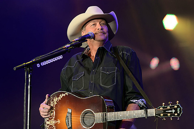 Alan Jackson Reveals He's Been Living With a Degenerative Nerve Condition for a Decade
