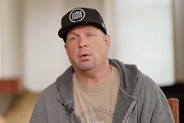 Garth Brooks Says He 'Probably Didn't Handle It Well' When He Became Famous