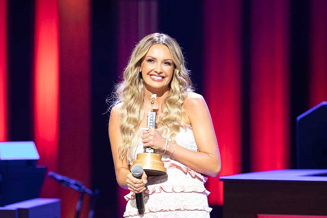 carly-pearce-grand-ole-opry-inductioni-ceremony