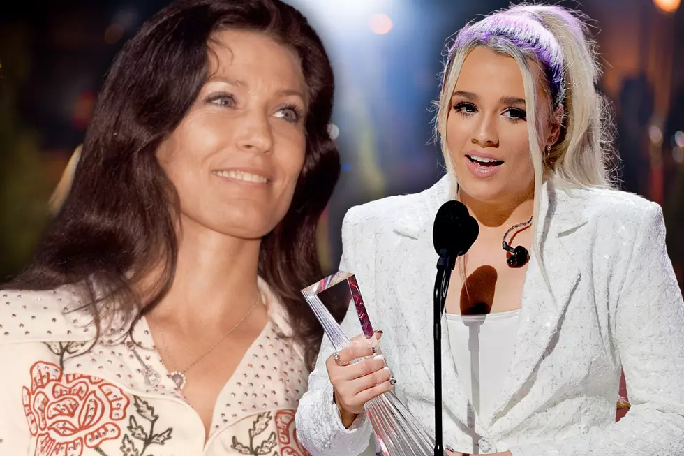 Which Country Moms Have Radio Hits? The Data Reveals a Grim Truth