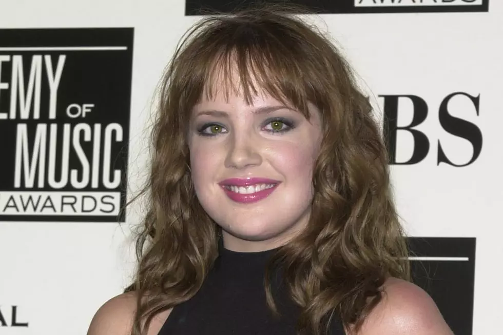 Jessica Andrews Appears Out of Nowhere for Unlikely ‘Who I Am’ Collaboration