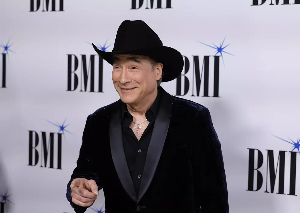 Clint Black’s First No. 1 Hit Is Still One of His Biggest Songs